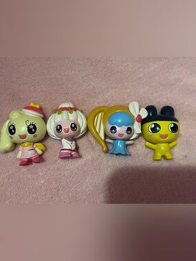 Tamagotchi mini figures